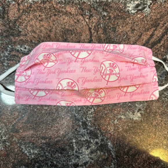 Handmade reusable face mask- adult size - Picture 1 of 3